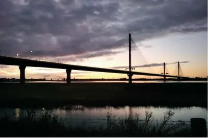  ??  ?? ● The Mersey Gateway bridge viewed from Wigg Island in Runcorn towards the Silver Jubilee Bridge and Widnes.