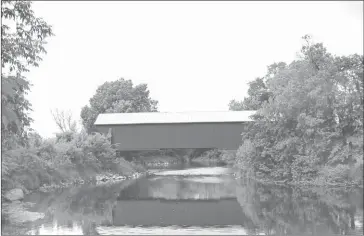  ??  ?? Freeport covered bridge (Cowansvill­e)