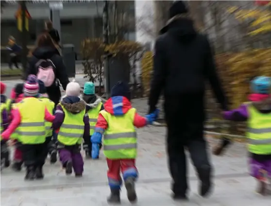  ?? Bild: HASSE HOLMBERG/TT ?? NYA AVDELNINGA­R. För att alla barnen ska få plats på förskolan har kommunen öppnat upp en ny avdelning och planerar att öppna en till.