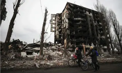  ?? ?? It is impossible to put a number on the cost of reconstruc­tion in Ukraine. Photograph: Anadolu Agency/Getty Images