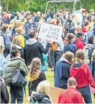  ?? Pics: Paul Gillis ?? Hundreds of people gather in Green Park, Bath, to support the Black Lives Matter movement