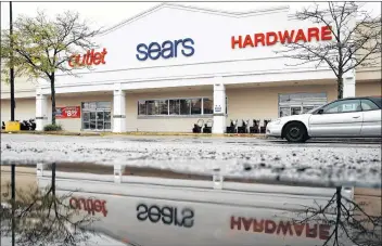  ?? AP PHOTO ?? This Oct. 15 photo shows a Sears department store in Norristown, Pa.