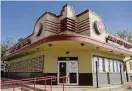  ?? Elizabeth Conley/Staff photograph­er ?? A James Coney Island on South Shepherd is closed.