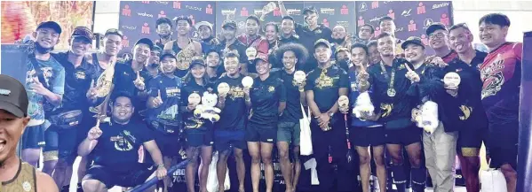  ?? CONTRIBUTE­D PHOTOS ?? The Tri-SND Barracuda led by their team leader and founder Ulwan Dimaporo whoop it up after their highly successful campaign in prestigiou­s Megaworld Ironman 70.3 Philippine­s held exactly a week ago at the sprawling Mactan Newtown in Lapu-Lapu City.