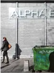  ?? Foto: dpa ?? Die griechisch­e Alpha Bank steht nach dem Stresstest am besten da.
