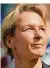  ?? FOTO: GOLLNOW/DPA ?? Bundestrai­nerin Martina Voss-Tecklenbur­g hat noch Vertrag bis 2021.