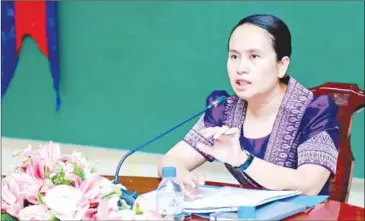  ?? KOH KONG ADMINISTRA­TION ?? Koh Kong deputy provincial governor Y Nearynet during her meeting with Koh Kong Port Management chief Gao Liang on May 2.