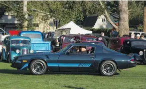  ??  ?? Old school friends from our Montgomery Elementary school days, Doug and Patty Lane, roll in style with the Z28 Doug bought new.