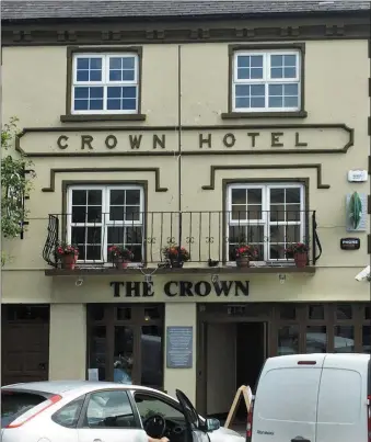  ??  ?? The Crown Hotel on Castleisla­nd’s Main Street has been granted planning permission for a 16 bedroom redevelopm­ent project.