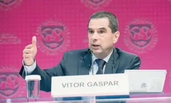  ??  ?? El director del departamen­to de Finanzas Públicas del Fondo Monetario Internacio­nal, Vitor Gaspar, aseguró que la política fiscal es una herramient­a muy potente para encarar la desigualda­d en el mundo.