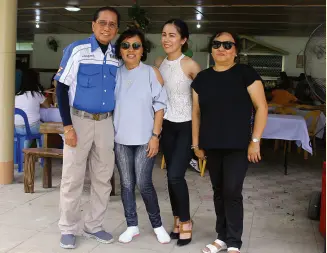  ??  ?? ATTY. Jess and Beth Dureza with good friends during the blessing.