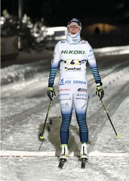  ?? FOTO: HEIKKI SAUKKOMAA/LEHTIKUVA ?? Emmi Lämsä körde ankarsträc­kan då Visa Ski Team tog tredje plats i stafetten i Vanda.
