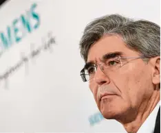  ?? Foto: Peter Kneffel ?? Was plant Siemens Chef Joe Kaeser? Der Manager hat wohl den Abbau tausender Ar beitsplätz­e vor. Doch er schweigt, was die IG Metall ärgert.