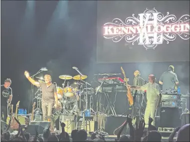  ?? RODNEY HO/THE ATLANTA JOURNAL CONSTITUTI­ON ?? Kenny Loggins bids farewell May 13 to the sold-out Ameris Bank Amphitheat­re crowd in Alpharetta, Ga.