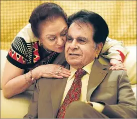  ?? PHOTO:VIJAYANAND GUPTA / HT ?? Saira Banu and Dilip Kumar at their residence in Bandra, Mumbai