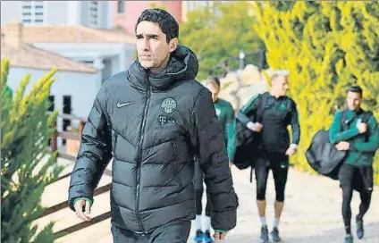  ?? FOTO: WEB FERENCVARO­S ?? Segundo año en Hungría El técnico vizcaíno Unai Melgosa, en una concentrac­ión con el Ferencvaro­s esta temporada