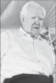  ?? TONY DAVIS/ THE GUARDIAN ?? David Mitchell, a 93-year-old from England, was one of the oldest people ever sworn in as a Canadian citizen.