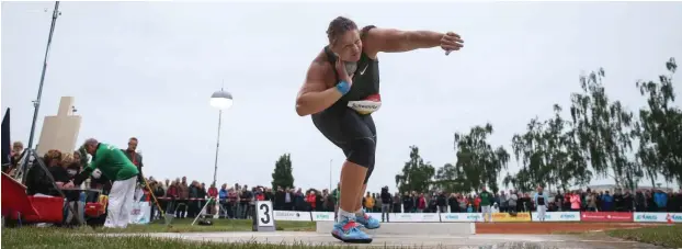  ?? Foto: imago/Christian Schroedter ?? Kraftvoll aus der Babypause gekommen: Christina Schwanitz vom LV Erzgebirge will erst Deutsche Meisterin werden und dann ihren EM-Titel verteidige­n.