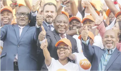  ?? Picture: Yeshiel Panchia ?? THUMBS UP. Gauteng Premier David Makhura and President Cyril Ramaphosa with students at the launch of the Youth Employment Service programme at Riverside Incubation Hub yesterday. The project aims at employing more than one million young South Africans...