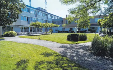  ?? FOTO: WOLFGANG LUTZ ?? Das Pflegeheim St. Georg in Ertingen schließt im Vorjahr mit einem Jahresüber­schuss von 155 000 Euro ab.