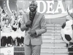  ?? ?? Wayne Brady hosts “Let’s Make a Deal Primetime”