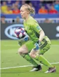  ??  ?? Hedvig Lindahl, con Suecia.