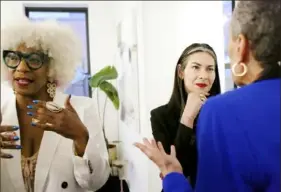  ?? Yana Paskova/The New York Times ?? From left, Omisade Burney-Scott, Stacy London and Dr. Sharon Malone at a networking club gathering in Manhattan on April 28.