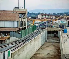  ??  ?? Il cantiere fiorentino allo snodo ferroviari­o di Campo di Marte