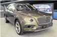  ?? Foto: dpa ?? Der sündteure Bentley Bentayga verkauft sich glänzend.