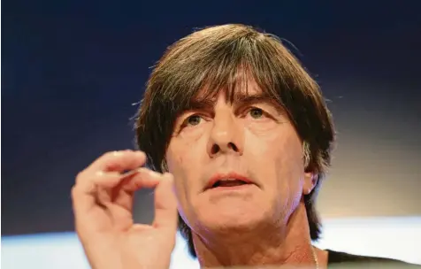  ?? Foto: Stefan Matzke, sampics ?? Joachim Löw: „Es gibt keinen Grund, alles über den Haufen zu werfen.“