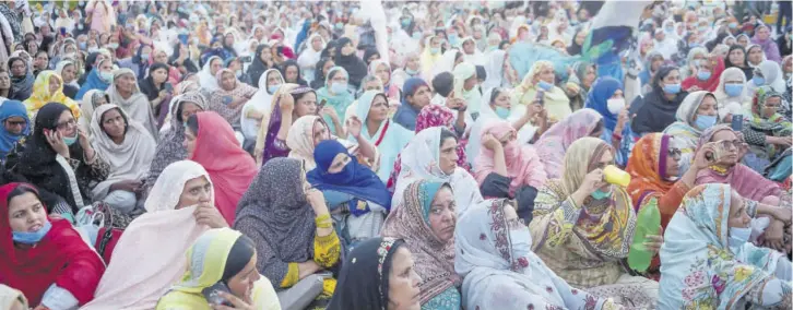  ??  ?? Workers gather during a protest against the Internatio­nal Monetary Fund (IMF) and government policies in Islamabad, Pakistan, yesterday.