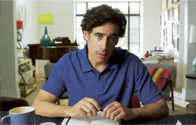  ??  ?? Stephen Mangan Plays therapist Dr Richard Pitt