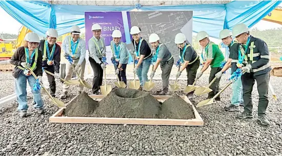  ?? PHOTOS BY MARIA ROMERO FOR THE DAILY TRIBUNE ?? OFFICIALS from AP Renewables Inc., a unit of the Aboitiz Power Corp., along with government officials, break ground for the constructi­on of the new Tiwi Binary Geothermal Power Plant Project on Tuesday. Once operationa­l, the facility will generate additional 17 megawatts of renewable energy for the Luzon grid.