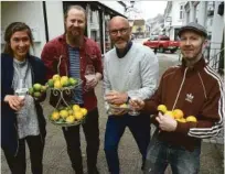  ??  ?? BRUS: Dette er de sentrale personene bak etablering­en av Grimstad brusfabrik­k.