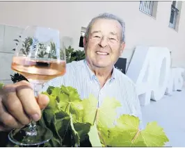  ?? (Photo Philippe Arnassan) ?? Que de chemin parcouru en  ans pour le rosé de Provence, dont la couleur n’avait alors aucune existence administra­tive. Retour avec Claude Bonnet, l’ancien président de la Chambre d’agricultur­e du Var, aujourd’hui retraité.