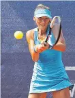  ??  ?? Finalistin Alexandra Cadantu kann es ihrer Landsfrau Elena-Gabriela Ruse, die 2017 gewann, nicht nachmachen und verliert das Finale gegen Laura Siegemund.