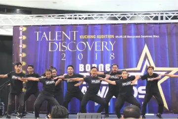  ??  ?? Dance performanc­e by Intruder Dance Crew at the audition yesterday.