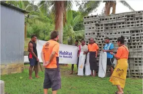  ?? Photo: Habitat for Humanity Fiji ?? Habitat for Humanity Fiji offloading shelter tool kits at Vunisea Government Station, Kadavu.