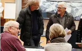 ??  ?? ENGASJERTE: Paal Malde, Dag Wirak og Jørund Helledal er engasjert i Torvets fremtid, og møtte opp på folkemøte onsdag. Foto: Martin Haugen