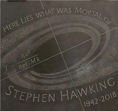  ??  ?? Memorial stone (above) placed on top of Stephen Hawking’s final resting place (below)
