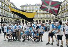  ?? FOTO: LUIS MARI UNCITI ?? Dos victorias Donostiarr­a celebra sus triunfos en Portugalet­e y Getaria