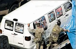  ?? WPLG-TV ?? Cesar Sayoc’s van is covered with pictures of Donald Trump and targets of the bombs.