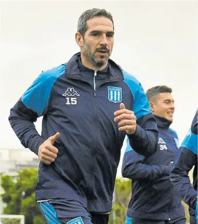  ?? @racingclub ?? Lisandro López, otra vez en racing: el ídolo no será titular, pero aportará su experienci­a