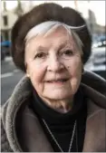  ?? FOTO: MOGENS FLINDT ?? 81- årige Gudrun har dagligt problemer med de manglende køreplaner.