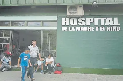  ??  ?? Hospital. Allí atendieron tras el episodio a la denunciant­e, que logró escapar y pidió ayuda a los vecinos.