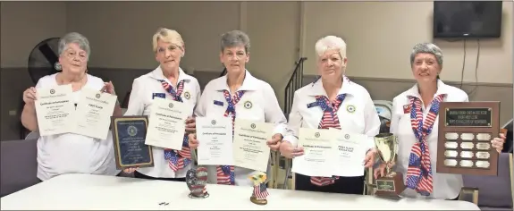  ?? Daniel Bell ?? Pictured from left are award winners Pat Sutler, Sharon Elliot, Kathy Dixon, Regina Wyatt and Joann T. Meadows.