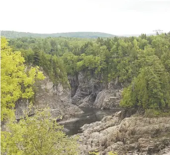  ?? - Collaborat­ion spéciale: Patrick Thibeault ?? La gorge de Grand-Sault.