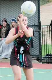  ??  ?? Warragul centre Eboni Wall takes a centre pass during the B grade game on Saturday.