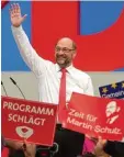  ?? Foto: Kirchner, dpa ?? Wirft der Union Programmsc­hwäche vor: SPD Chef Schulz.