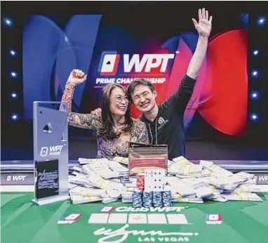  ?? Contribute­d / World Poker Tour ?? Stephen Song celebrates his win with Anna Song, his mother.